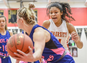 University girls' basketball team comes up short against Class AAA No. 1 Fairmont Senior